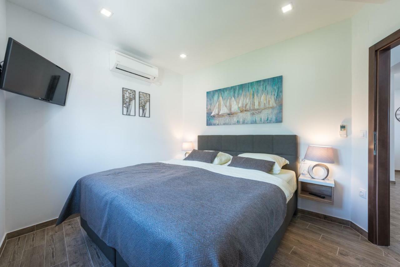 Apartments Villa Elena 3 챠브타트 외부 사진
