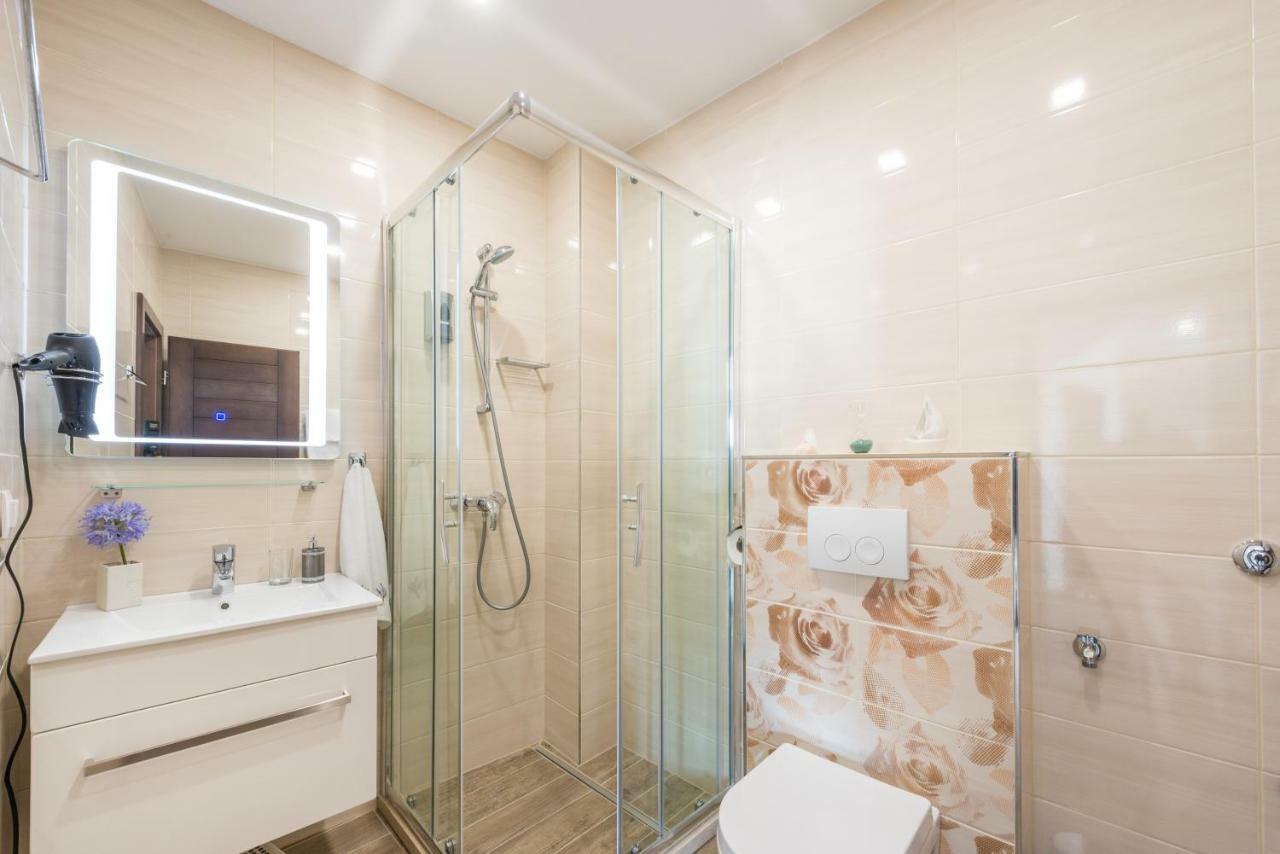 Apartments Villa Elena 3 챠브타트 외부 사진
