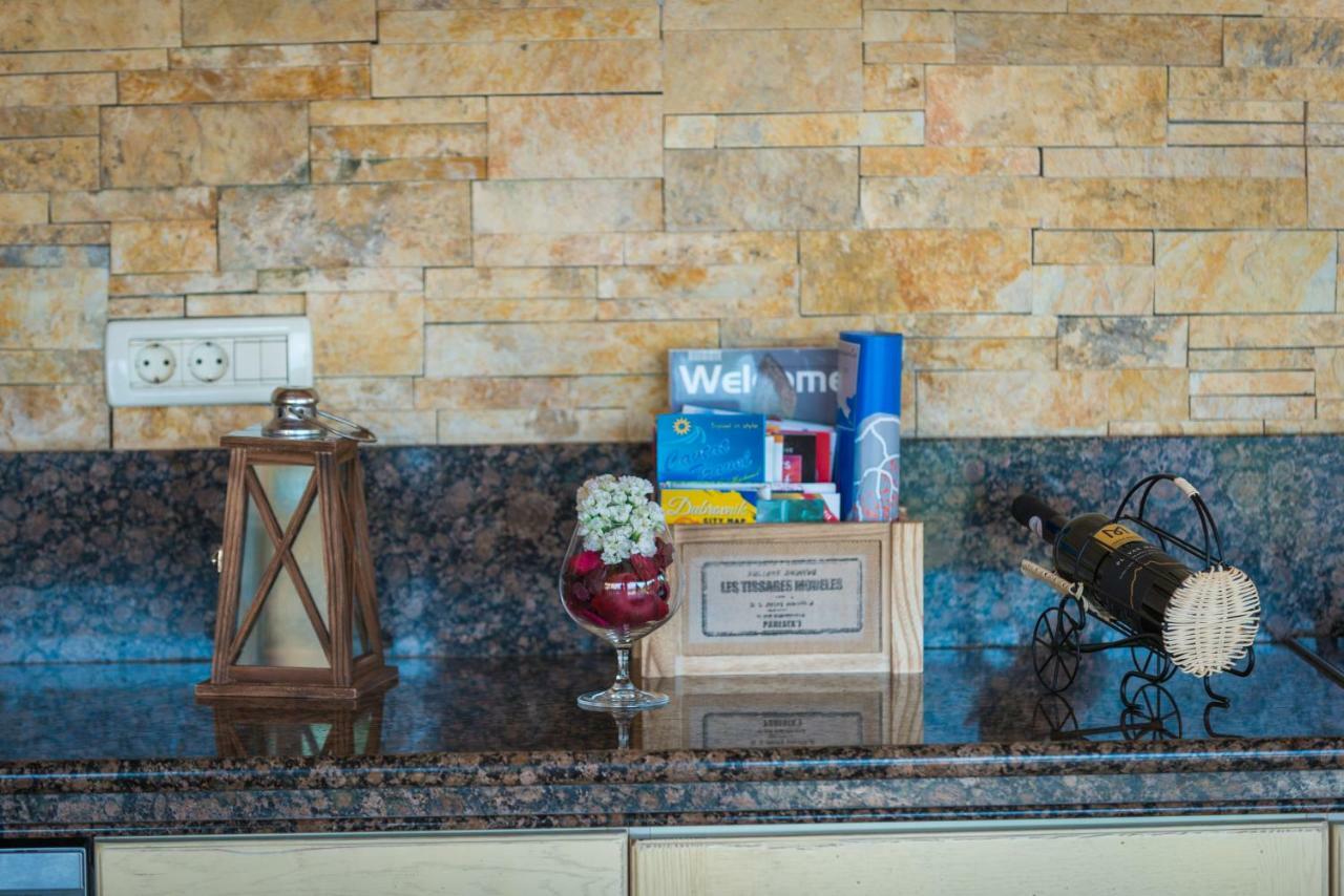 Apartments Villa Elena 3 챠브타트 외부 사진
