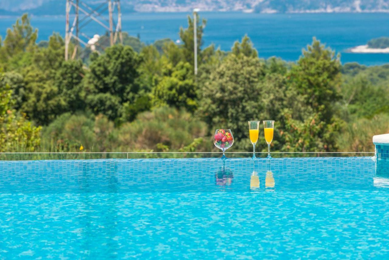 Apartments Villa Elena 3 챠브타트 외부 사진