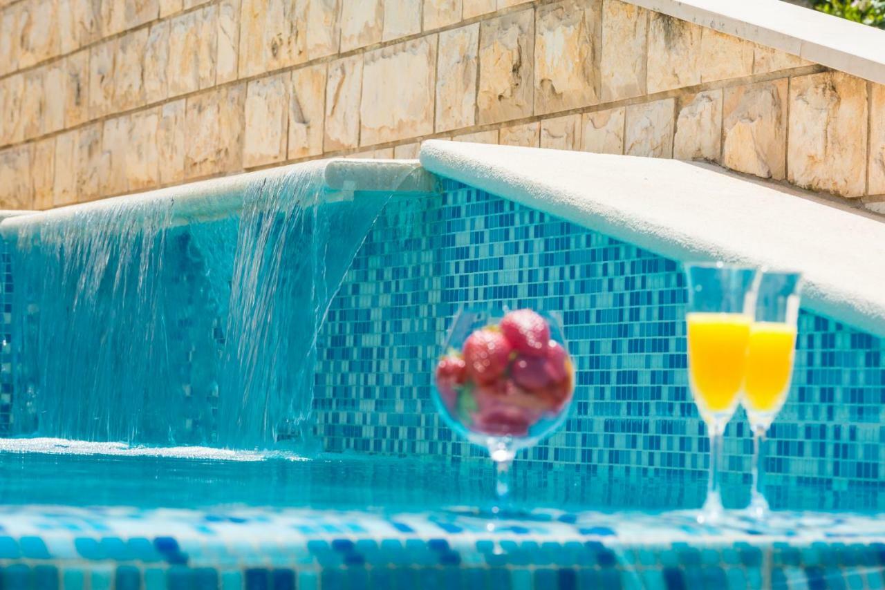 Apartments Villa Elena 3 챠브타트 외부 사진