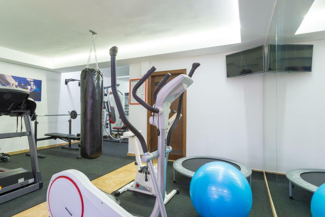 Apartments Villa Elena 3 챠브타트 외부 사진