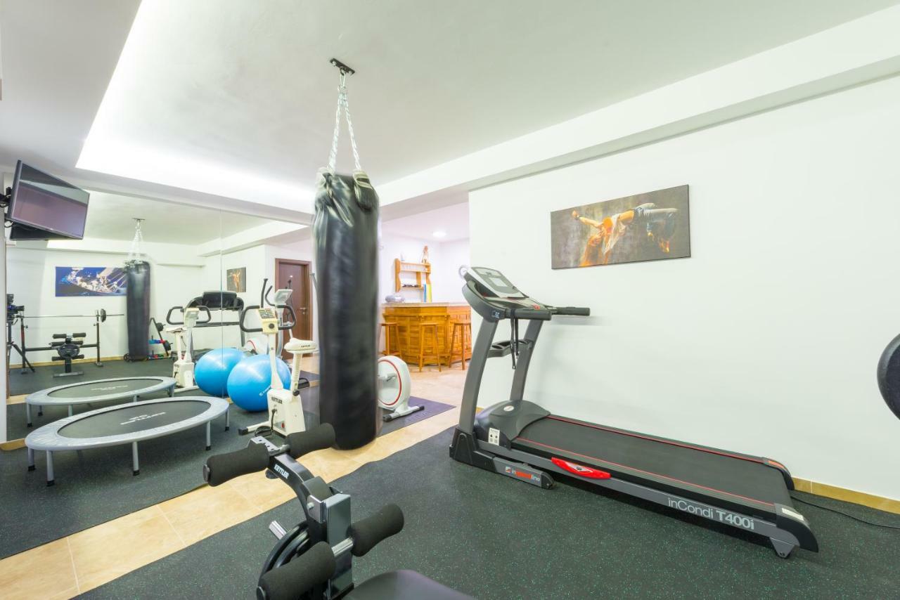 Apartments Villa Elena 3 챠브타트 외부 사진