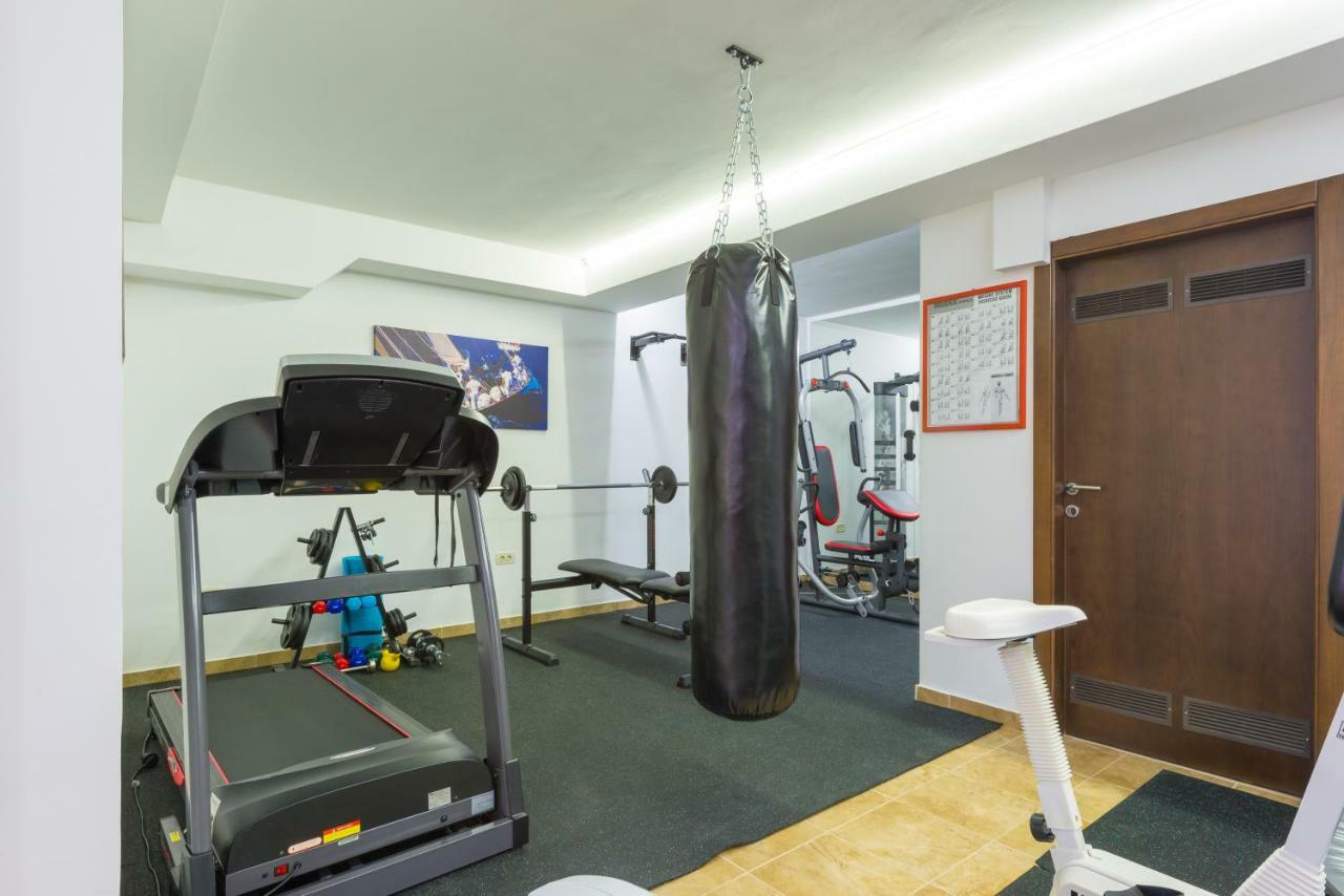 Apartments Villa Elena 3 챠브타트 외부 사진
